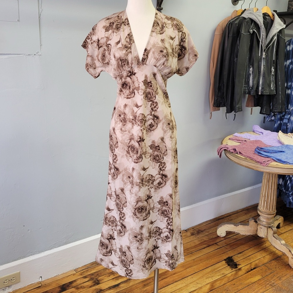 Rose Floral V-Neck Maxi Dress